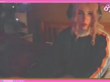 Chaturbate Live Sex Cam of notyourfemboi