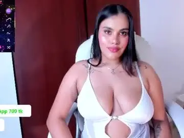 Chaturbate Live Sex Cam of jeen_taylor