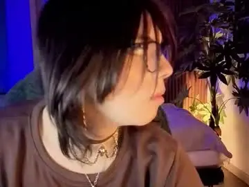 Chaturbate Live Sex Cam of lullaby_charade_