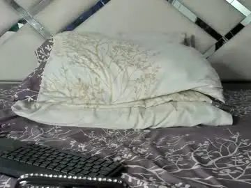 Chaturbate Live Sex Cam of maybelline_666