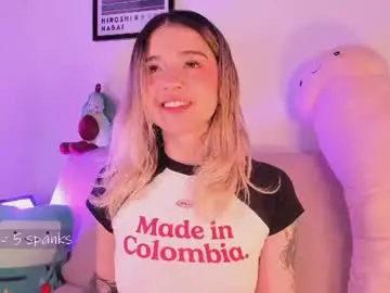 Chaturbate Live Sex Cam of _tammarra_