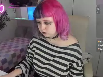 Chaturbate Live Sex Cam of cherrybounce