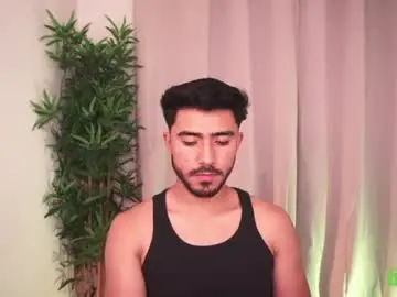 Chaturbate Live Sex Cam of damon_frost