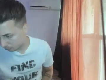 Chaturbate Live Sex Cam of dreamboy240