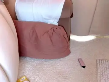 Chaturbate Free Porn Cam of emilytrays