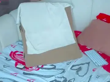 Chaturbate Live Sex Cam of emilytrays