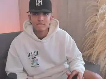Chaturbate Live Sex Cam of iam_light