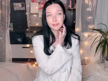 Chaturbate Live Sex Cam of lola_sunnie