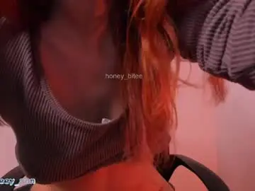 Chaturbate Live Sex of honey_bitee