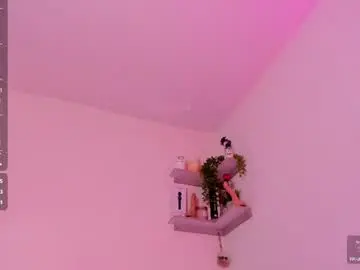 Chaturbate Live Sex Cam of honey_bitee