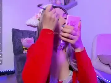 Chaturbate Live Porn of honey_bitee
