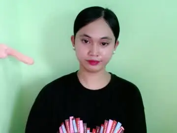 Chaturbate Free Porn Cam of ursweet_athisa18