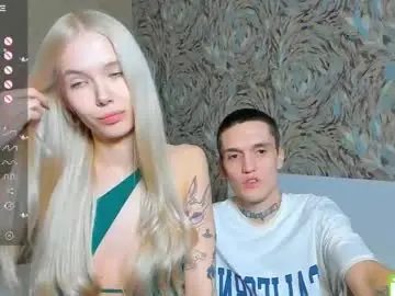 Chaturbate Live Sex Cam of eshcka