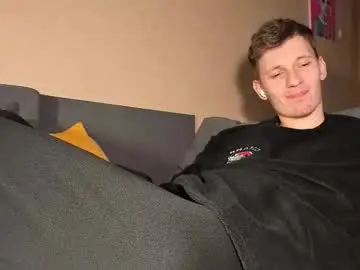 Chaturbate Live Sex of kevin_hornyyy