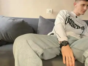 Chaturbate Live Porn of kevin_hornyyy