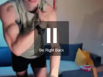 Chaturbate Live Sex Cam of kevin_hornyyy