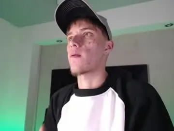 Chaturbate Live Sex Cam of robbinblaze