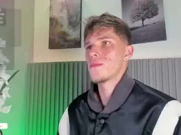 Chaturbate Watch Live Sex Cams of robbinblaze