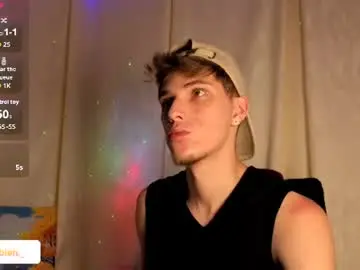 Chaturbate Watch Live Sex Cams of robbinblaze