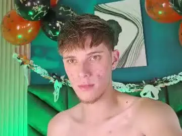Chaturbate Best live sex cam show of robbinblaze