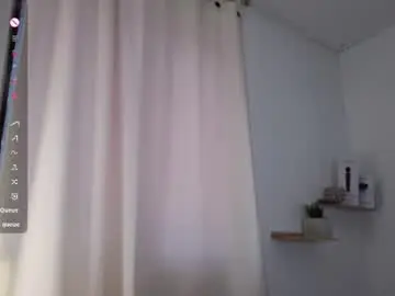 Chaturbate Best live sex cam show of emma_couper3