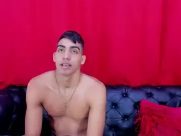 Chaturbate Private Sex Chat of milo_and_mily
