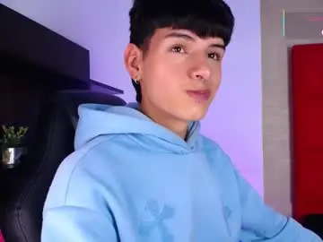 Chaturbate Live Sex of ezra_storm