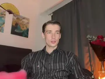 Chaturbate Live Sex Cam of face_cum_shooter