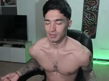 Chaturbate Live Sex Cam of damon_333