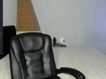Chaturbate Best live sex cam show of damon_333