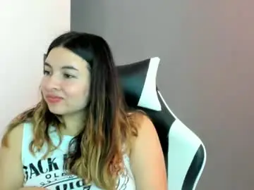 Chaturbate Live Sex Cam of laracat18