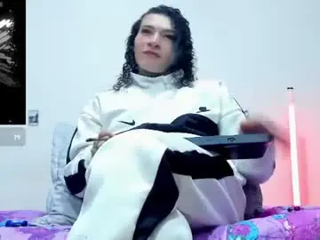 Chaturbate Live Porn of louise_22cm