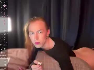 Chaturbate Best live sex cam show of avril_pearly_