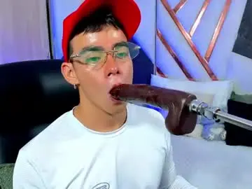 Chaturbate Live Sex of mrs_boy20