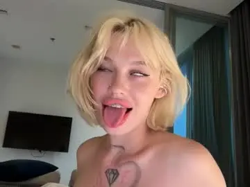 Chaturbate Sex Cam of golden_alinee