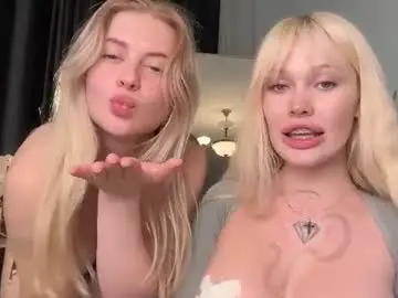 Chaturbate Live Porn of golden_alinee