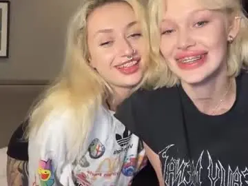 Chaturbate Sex Cam of golden_alinee