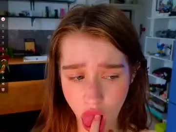 Chaturbate Live Sex Cam of aliviawithlove