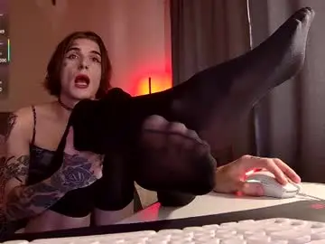Chaturbate Free Live Porn of midwestemoqueen