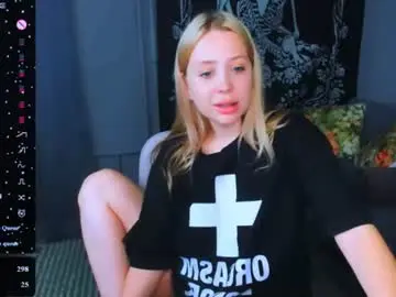 Chaturbate Live Sex Cam of monalauu