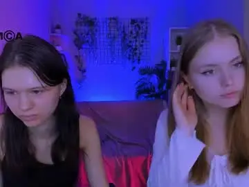 Chaturbate Free Live Porn of helena_so_shyy