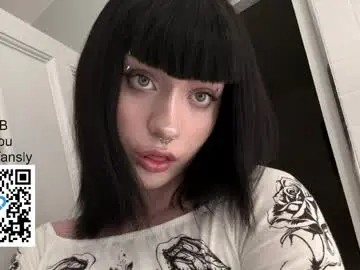 Chaturbate Live Sex Cam of vailyreb