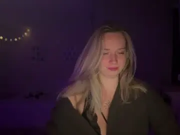 Chaturbate Sex Chat of moonlit_kiss_