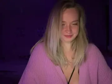 Chaturbate Live Sex of moonlit_kiss_