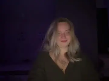 Chaturbate Sex Cam of moonlit_kiss_