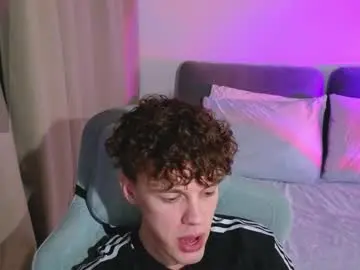 Chaturbate Live Sex Cam of cute_thomas