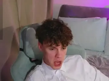 Chaturbate Watch Live Sex Cams of cute_thomas