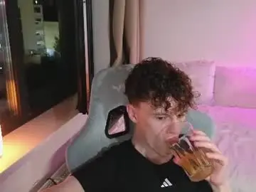 Chaturbate Watch Live Sex Cams of cute_thomas