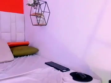 Chaturbate Best live sex cam show of emily_sexy3