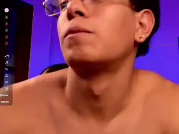 Chaturbate Live Porn of tony_petrov